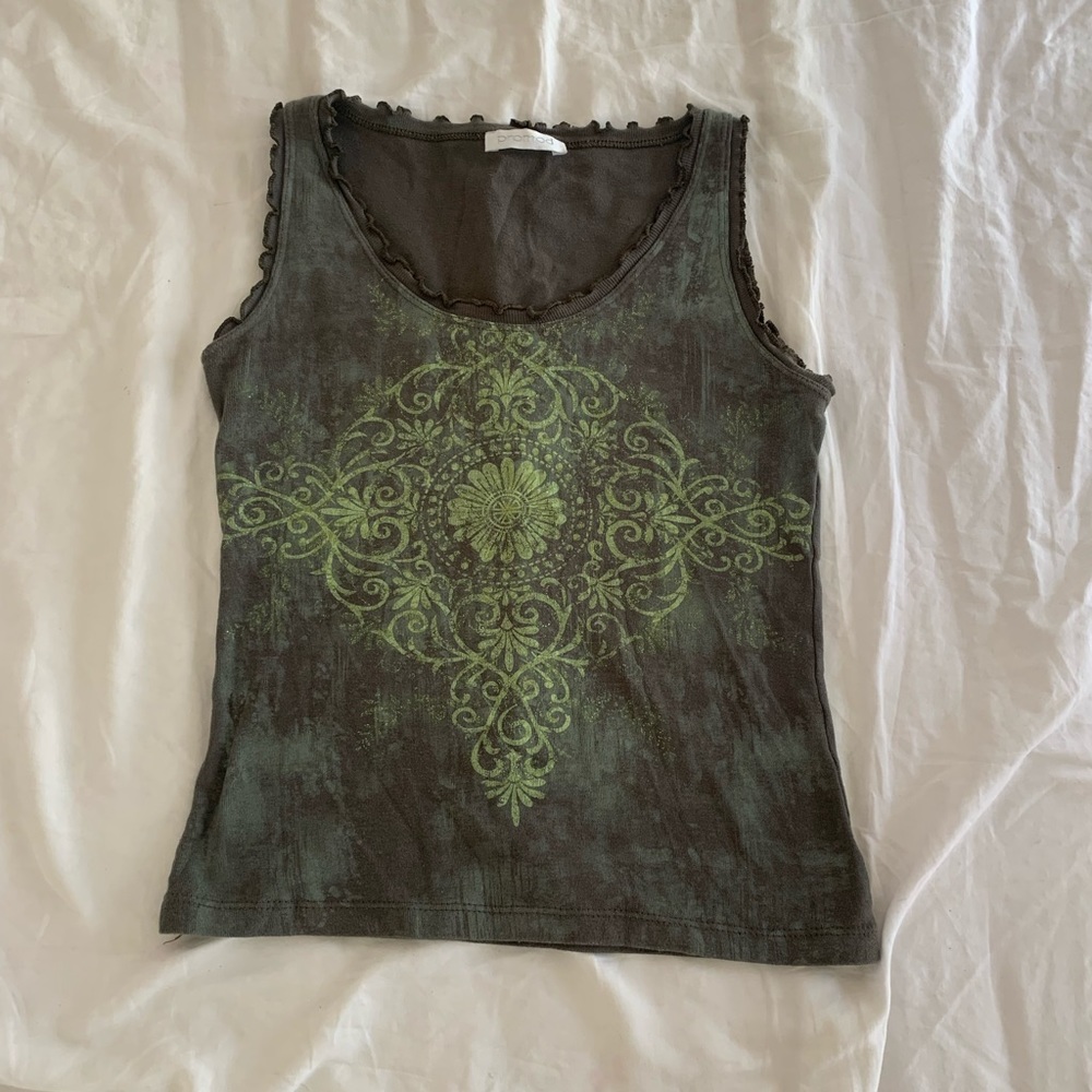 Green/gray patterned tank top